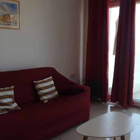 Flat 2 Blue Waves Apartment St. Paul's Bay Bagian luar foto